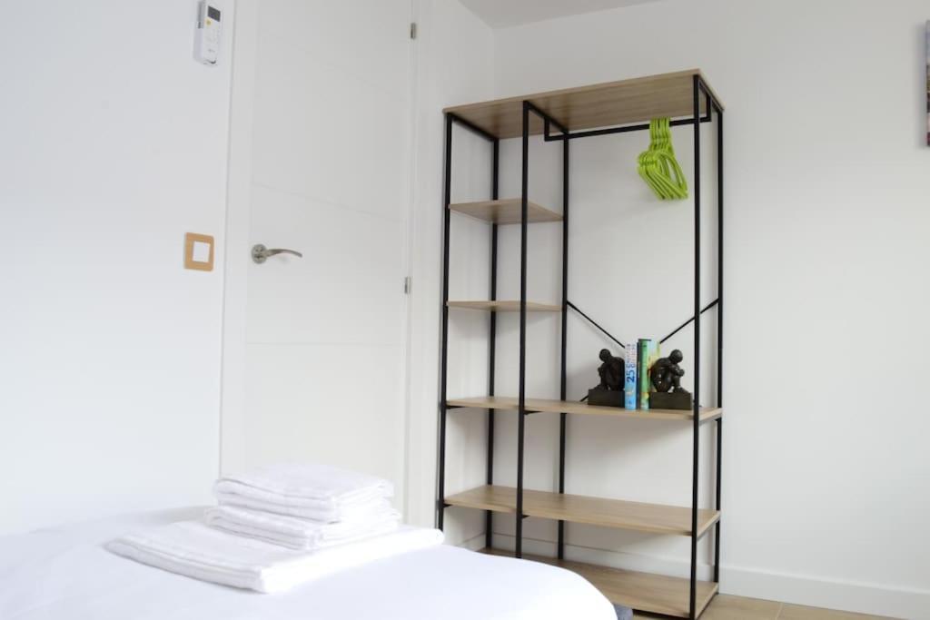 Casa En Alquiler Vacacional En אלקאלה דה הנארס מראה חיצוני תמונה