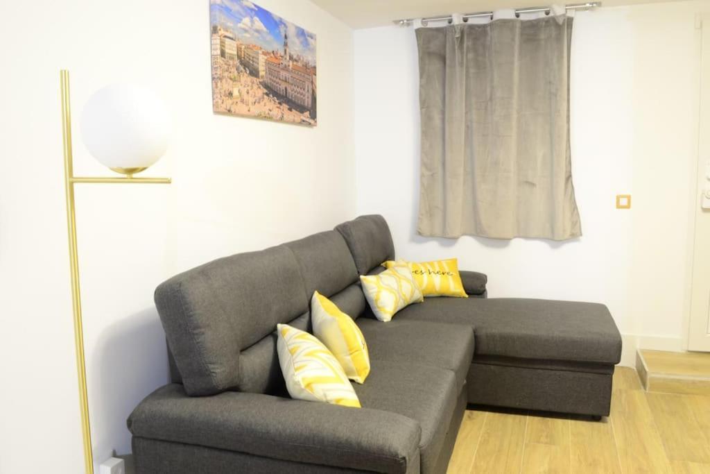 Casa En Alquiler Vacacional En אלקאלה דה הנארס מראה חיצוני תמונה