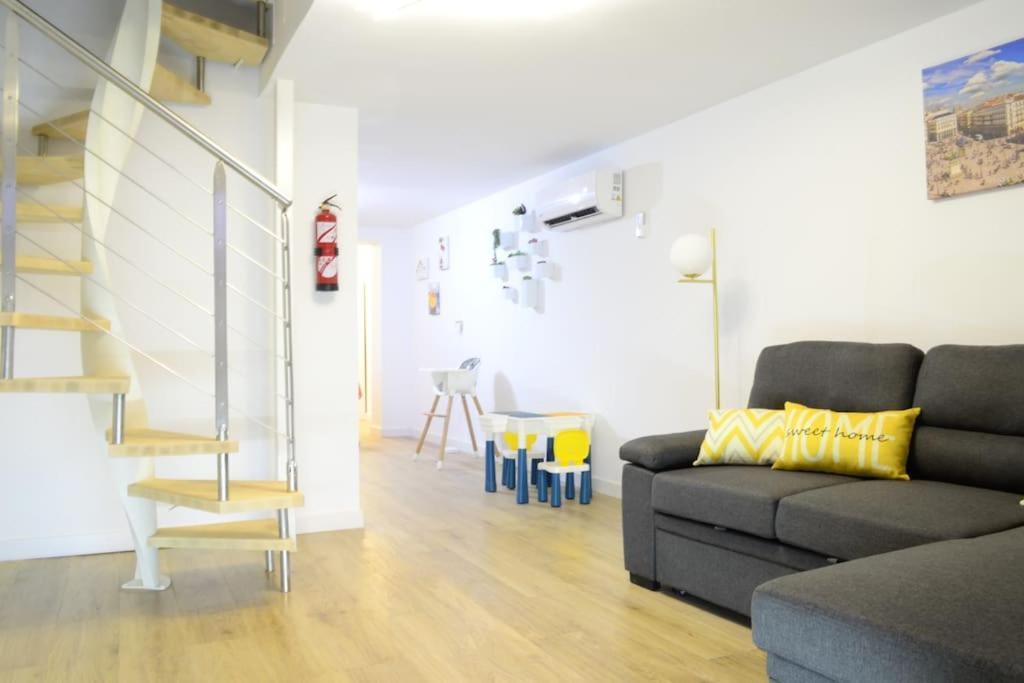 Casa En Alquiler Vacacional En אלקאלה דה הנארס מראה חיצוני תמונה